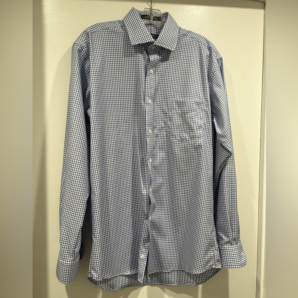 Forsyth of Canada inc. men’s button down shirt.